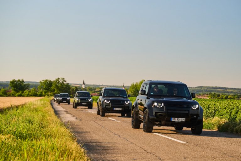 Defender OCTA u centru Defender Experience događaja